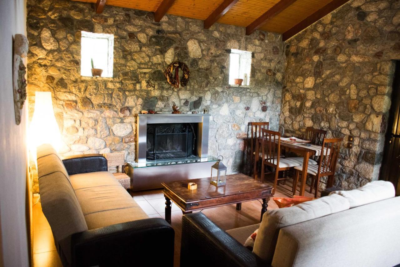 Paralía Patras Stonehouse With Large Yard - Πέτρινο Σπίτι Με Αυλήヴィラ エクステリア 写真